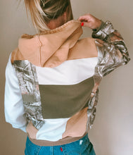 Load image into Gallery viewer, Carhartt Camo 2 (Sm/Med)