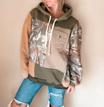 Load image into Gallery viewer, Carhartt Camo 3 (Small-XL)