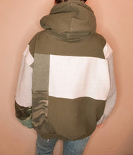 Load image into Gallery viewer, Carhartt Camo (SM-2XL)