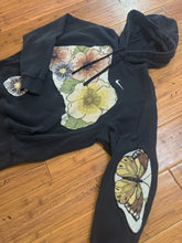 Load image into Gallery viewer, Nike Tapestry (Sm-Large)