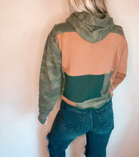 Load image into Gallery viewer, Camo Carhartt (XS/SM)