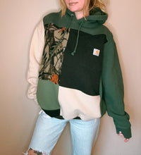 Load image into Gallery viewer, Carhartt Camo (Sm-Lg)
