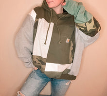 Load image into Gallery viewer, Carhartt Camo (SM-2XL)
