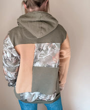 Load image into Gallery viewer, Carhartt Camo 3 (Small-XL)
