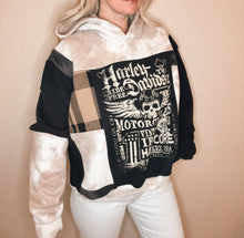 Load image into Gallery viewer, 2017 Harley Davidson (Sm-XL/cropped2XL)
